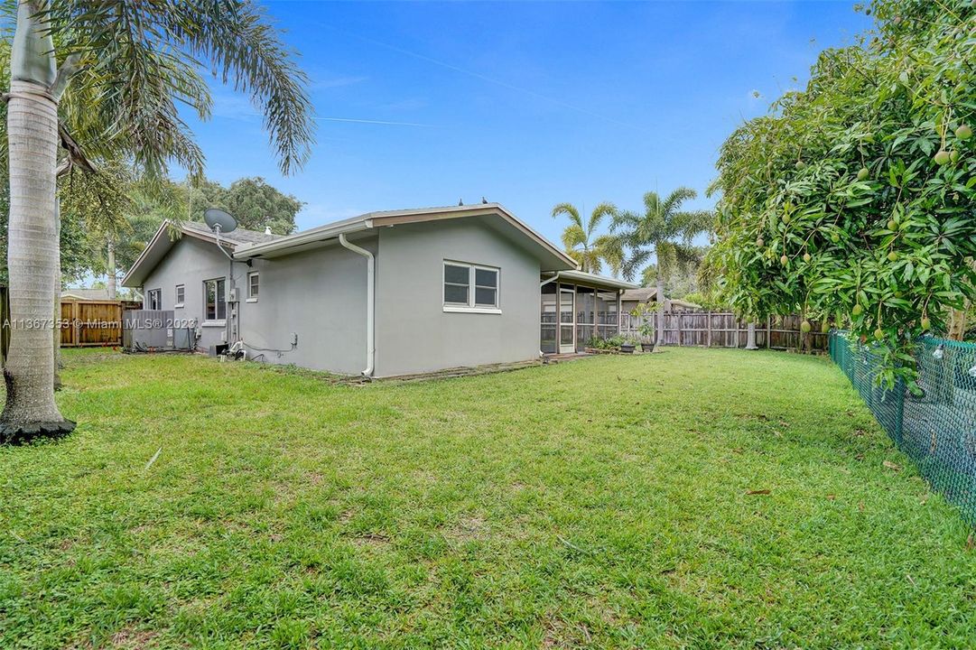 最近售出: $459,000 (3 贝兹, 2 浴室, 1471 平方英尺)