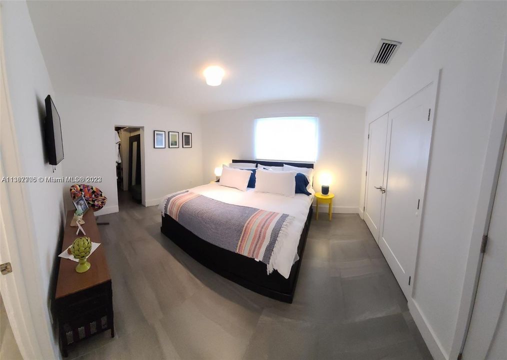 Recently Rented: $9,000 (5 beds, 3 baths, 2265 Square Feet)