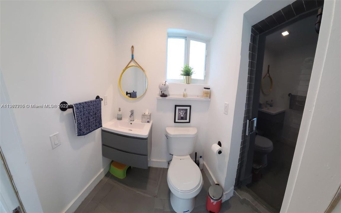 Recently Rented: $9,000 (5 beds, 3 baths, 2265 Square Feet)