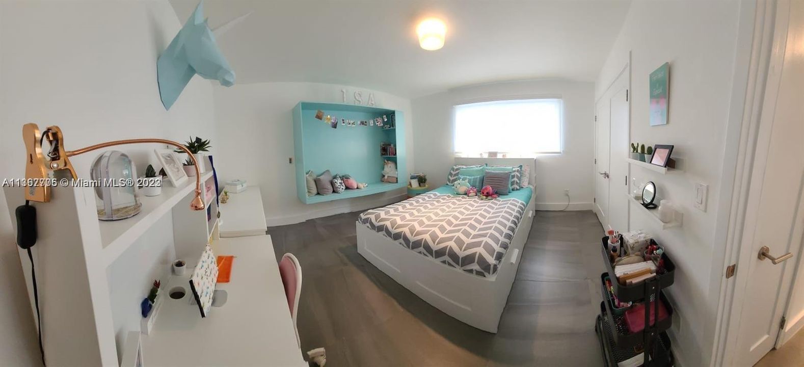 Recently Rented: $9,000 (5 beds, 3 baths, 2265 Square Feet)