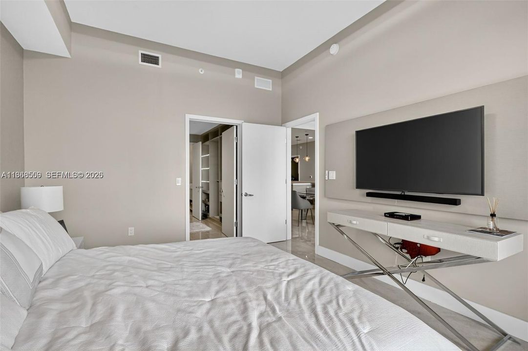В аренду: $9,500 (3 спален, 3 ванн, 2000 Квадратных фут)