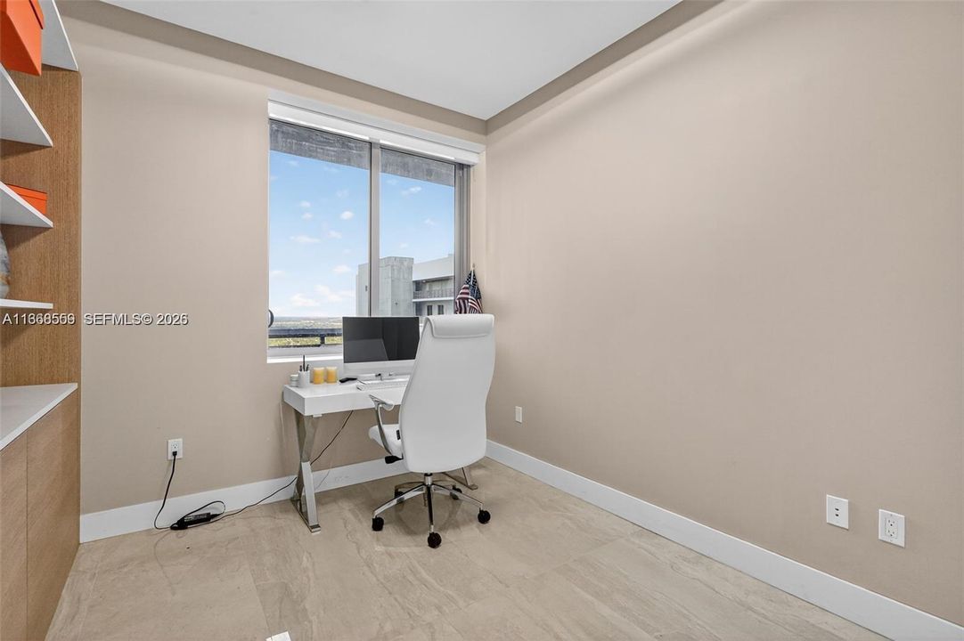 В аренду: $9,500 (3 спален, 3 ванн, 2000 Квадратных фут)