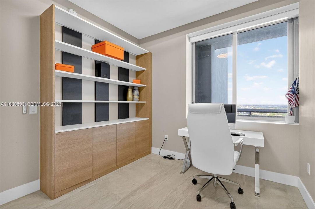 В аренду: $9,500 (3 спален, 3 ванн, 2000 Квадратных фут)