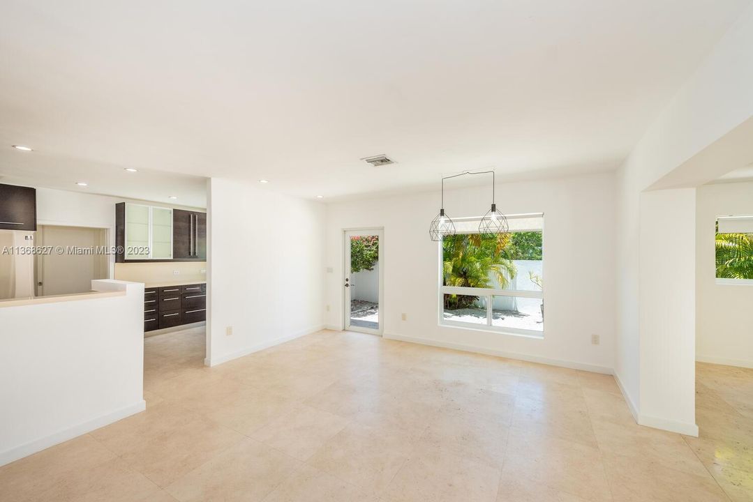 Recently Sold: $2,650,000 (4 beds, 3 baths, 1980 Square Feet)