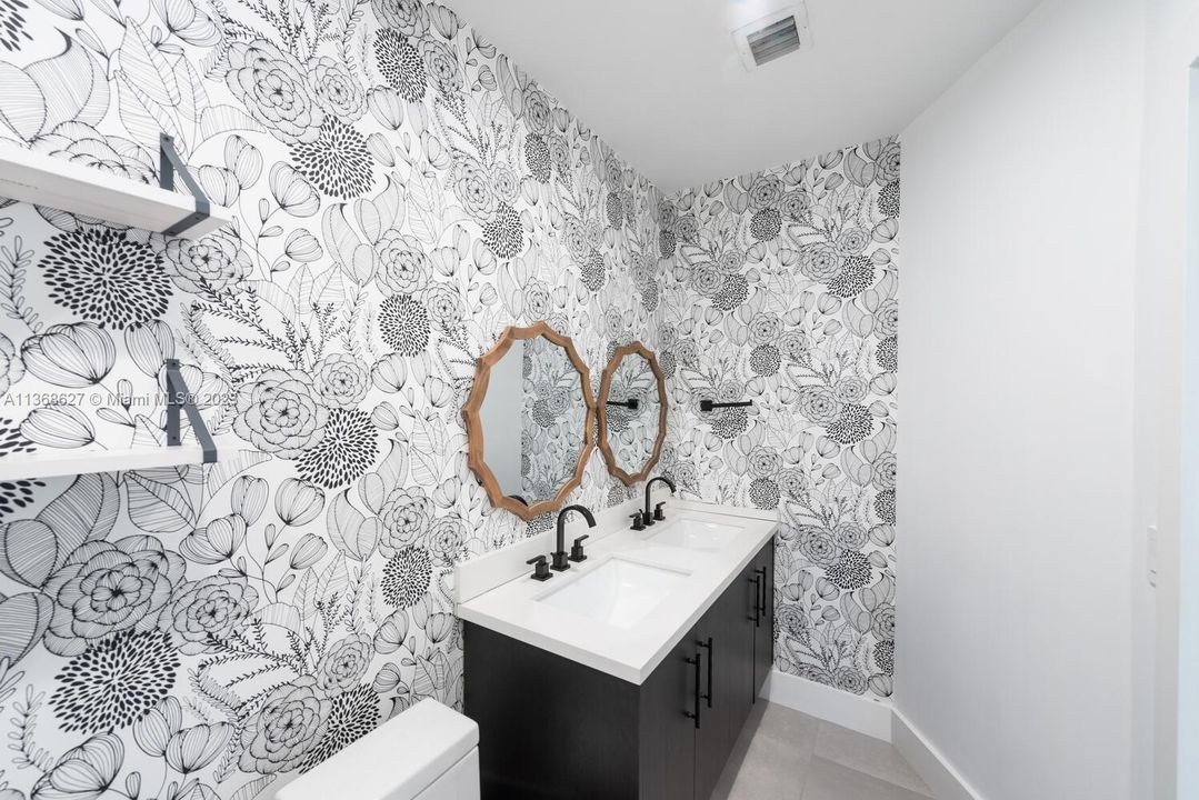 Recently Sold: $2,650,000 (4 beds, 3 baths, 1980 Square Feet)