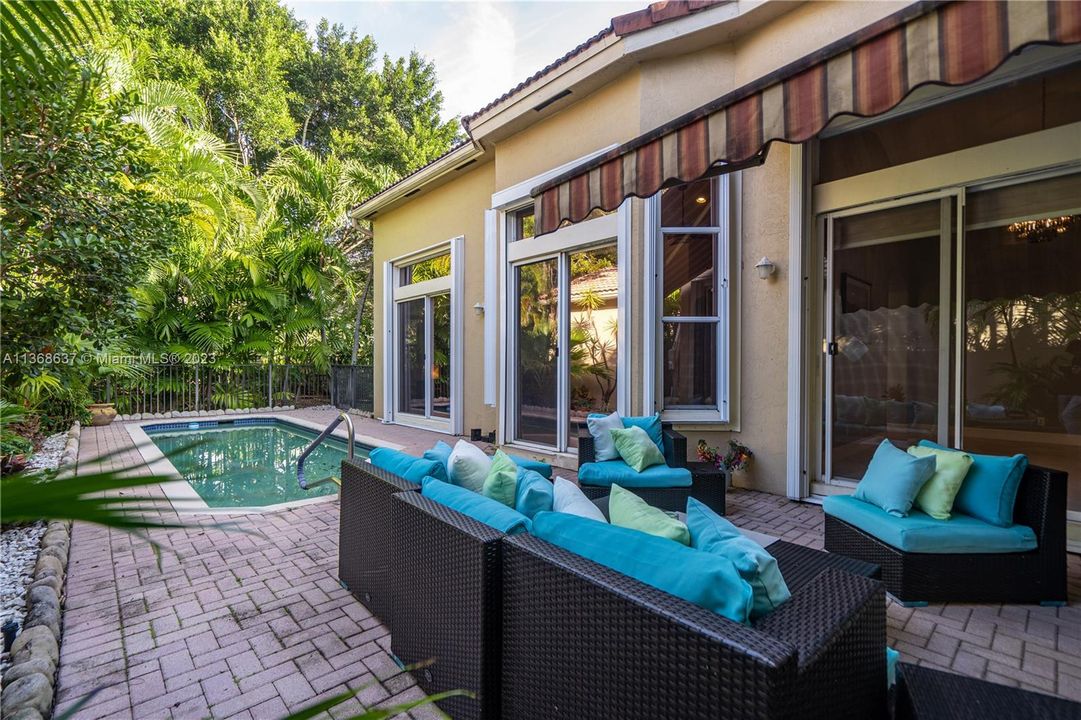 Recently Rented: $4,350 (3 beds, 2 baths, 1839 Square Feet)