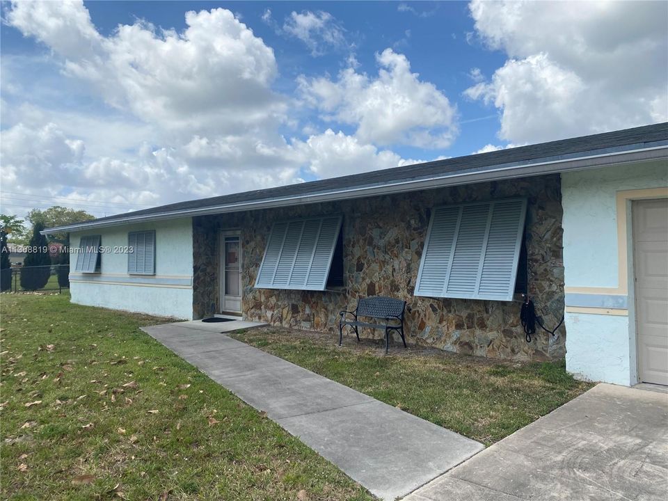 Recently Sold: $700,000 (3 beds, 2 baths, 1510 Square Feet)