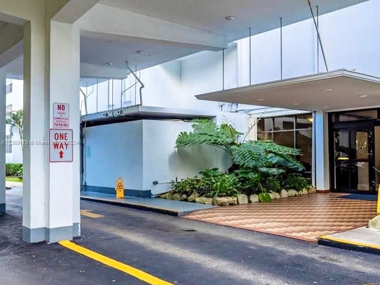 Recently Sold: $250,000 (2 beds, 2 baths, 1058 Square Feet)