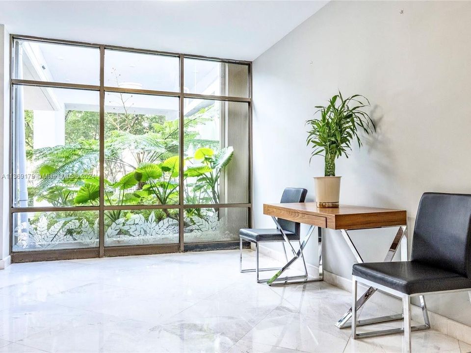 Recently Sold: $250,000 (2 beds, 2 baths, 1058 Square Feet)