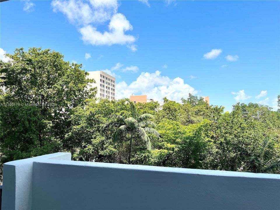 Recently Sold: $250,000 (2 beds, 2 baths, 1058 Square Feet)