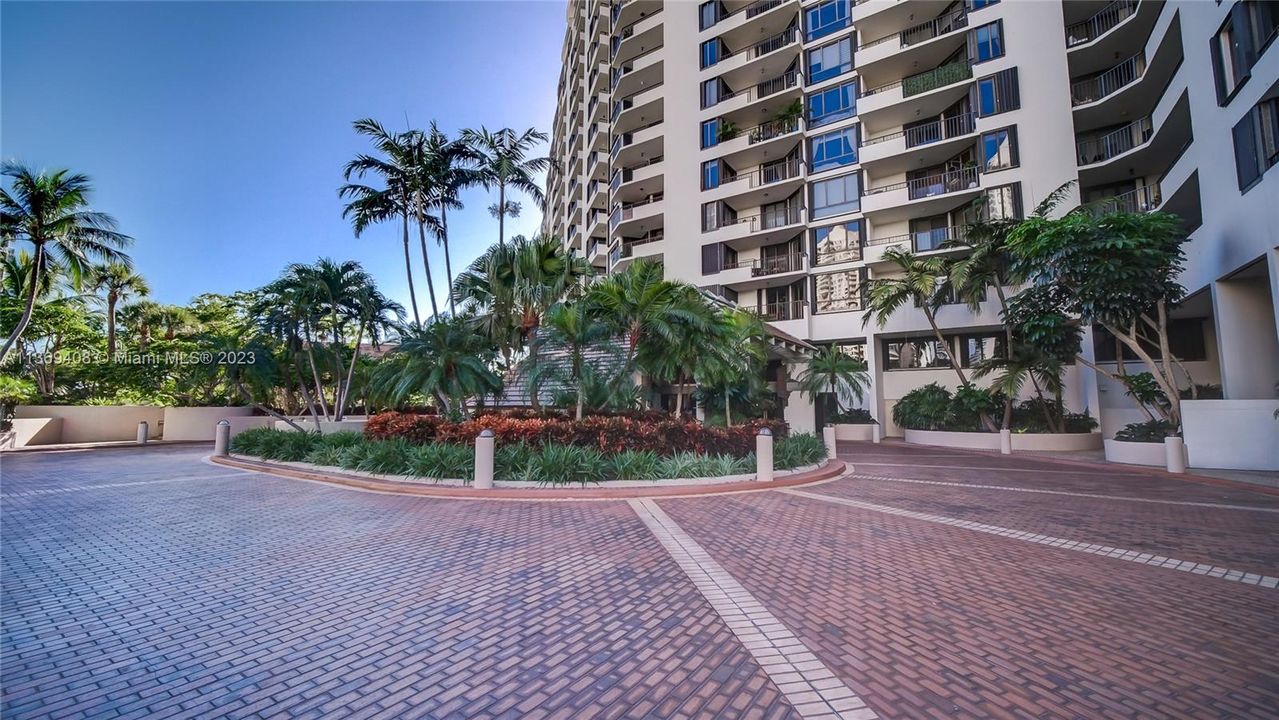 Recently Sold: $459,900 (1 beds, 1 baths, 724 Square Feet)