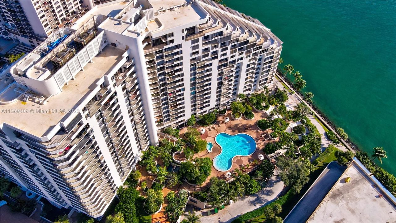 Recently Sold: $459,900 (1 beds, 1 baths, 724 Square Feet)