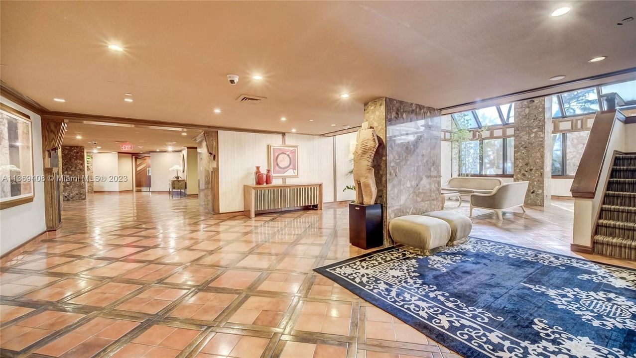 Recently Sold: $459,900 (1 beds, 1 baths, 724 Square Feet)