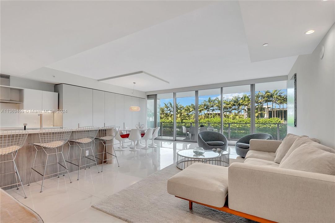 Recently Sold: $2,999,999 (2 beds, 3 baths, 1830 Square Feet)