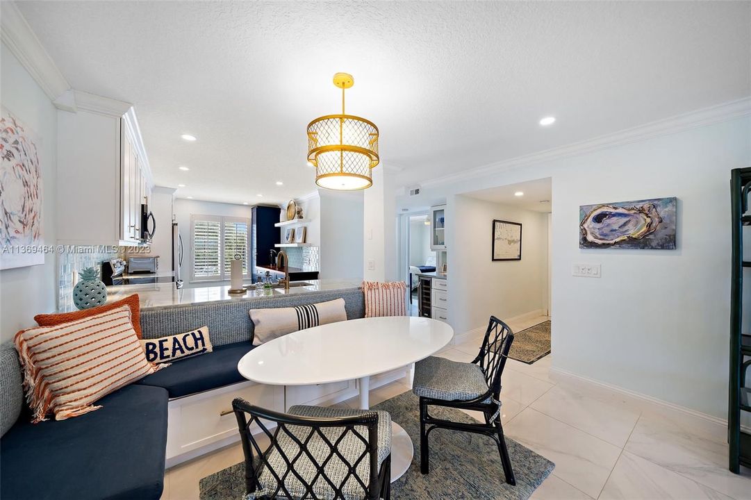 Recently Sold: $650,000 (2 beds, 2 baths, 1233 Square Feet)