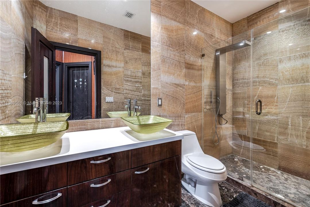 Недавно арендовано: $14,999 (6 спален, 4 ванн, 2934 Квадратных фут)