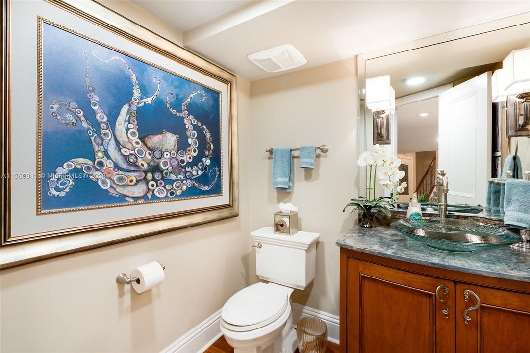 Vendido Recientemente: $1,845,000 (4 camas, 4 baños, 4591 Pies cuadrados)