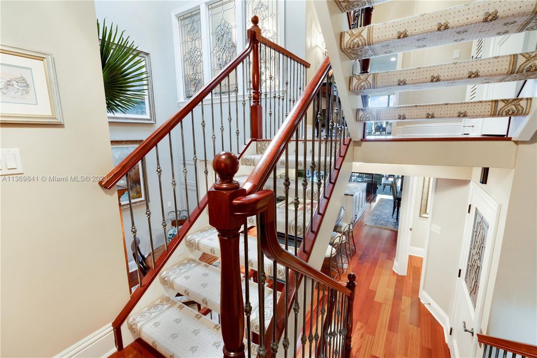 Vendido Recientemente: $1,845,000 (4 camas, 4 baños, 4591 Pies cuadrados)