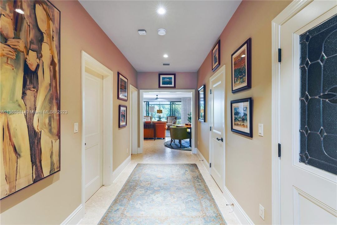 Vendido Recientemente: $1,845,000 (4 camas, 4 baños, 4591 Pies cuadrados)