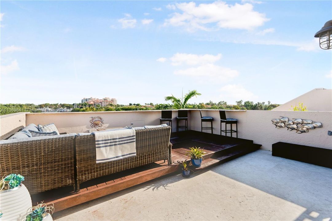 Recently Sold: $1,845,000 (4 beds, 4 baths, 4591 Square Feet)