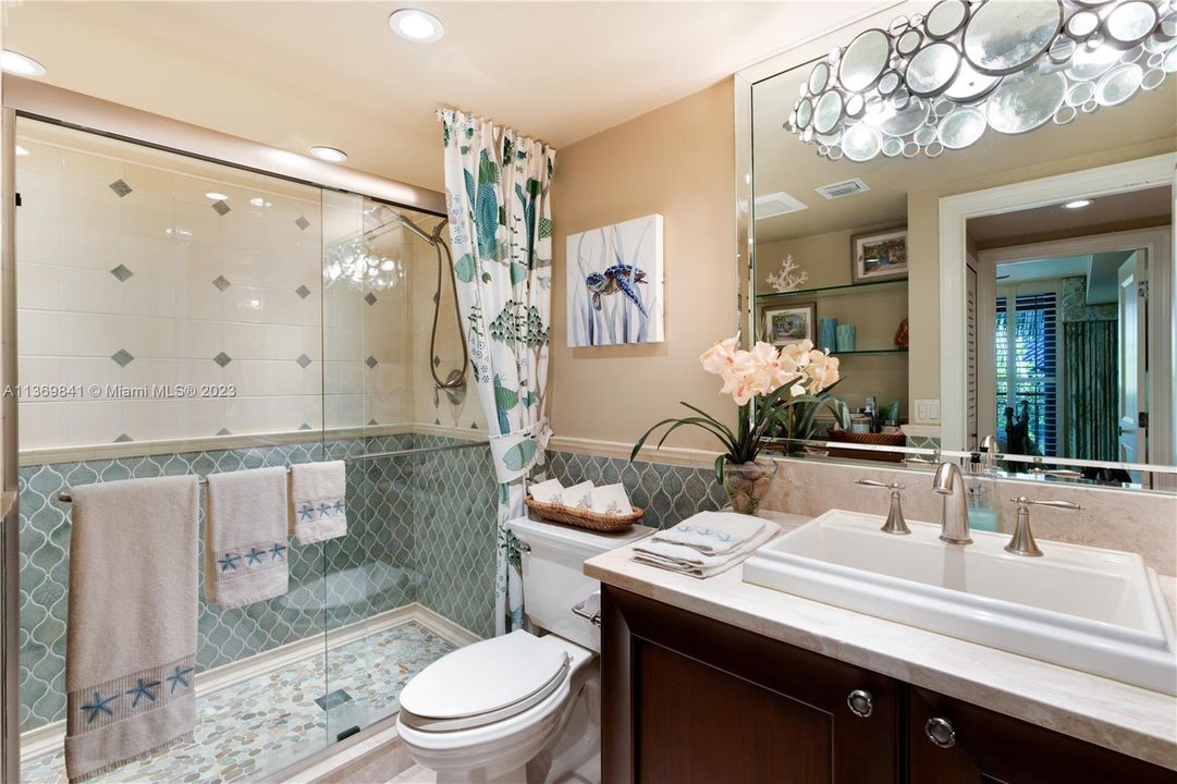 Vendido Recientemente: $1,845,000 (4 camas, 4 baños, 4591 Pies cuadrados)