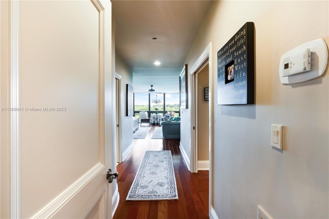 Vendido Recientemente: $1,845,000 (4 camas, 4 baños, 4591 Pies cuadrados)