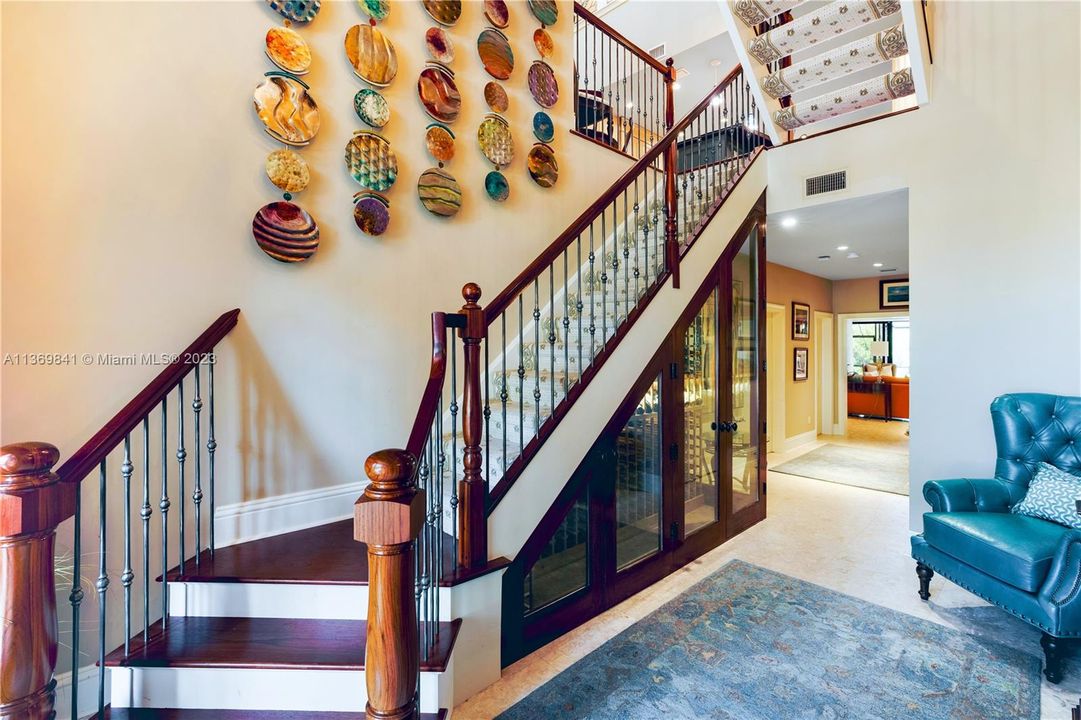 Vendido Recientemente: $1,845,000 (4 camas, 4 baños, 4591 Pies cuadrados)