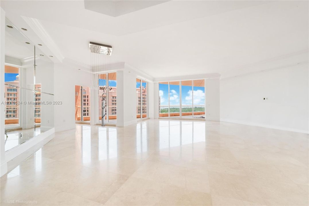 Recientemente alquilado: $12,500 (3 camas, 3 baños, 3165 Pies cuadrados)