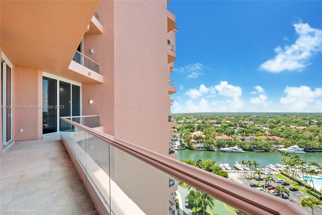 Recientemente alquilado: $12,500 (3 camas, 3 baños, 3165 Pies cuadrados)