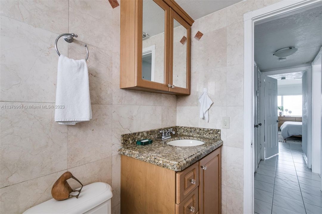 最近租的: $2,200 (1 贝兹, 1 浴室, 741 平方英尺)