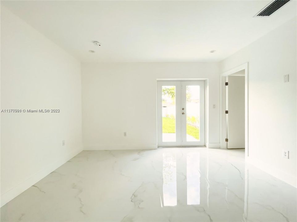 Недавно арендовано: $2,500 (3 спален, 2 ванн, 1050 Квадратных фут)