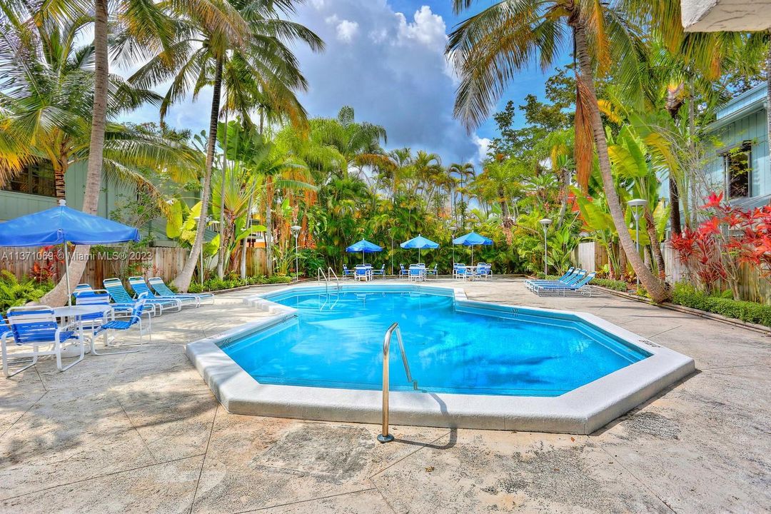 Недавно продано: $549,000 (2 спален, 2 ванн, 1415 Квадратных фут)