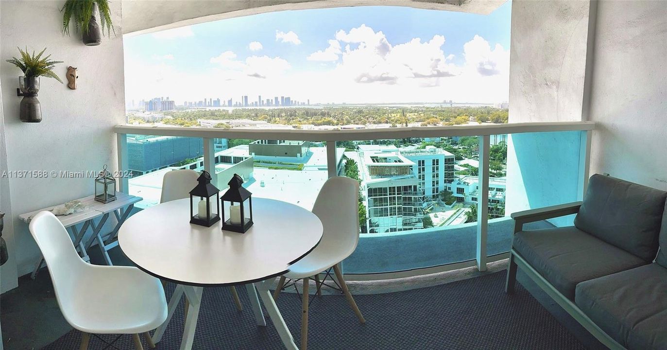 For Sale: $2,200,000 (2 beds, 2 baths, 1180 Square Feet)