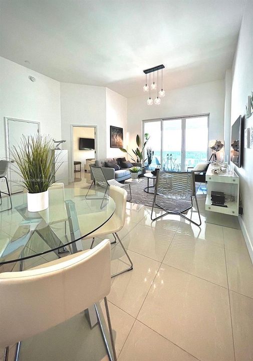 For Sale: $2,200,000 (2 beds, 2 baths, 1180 Square Feet)