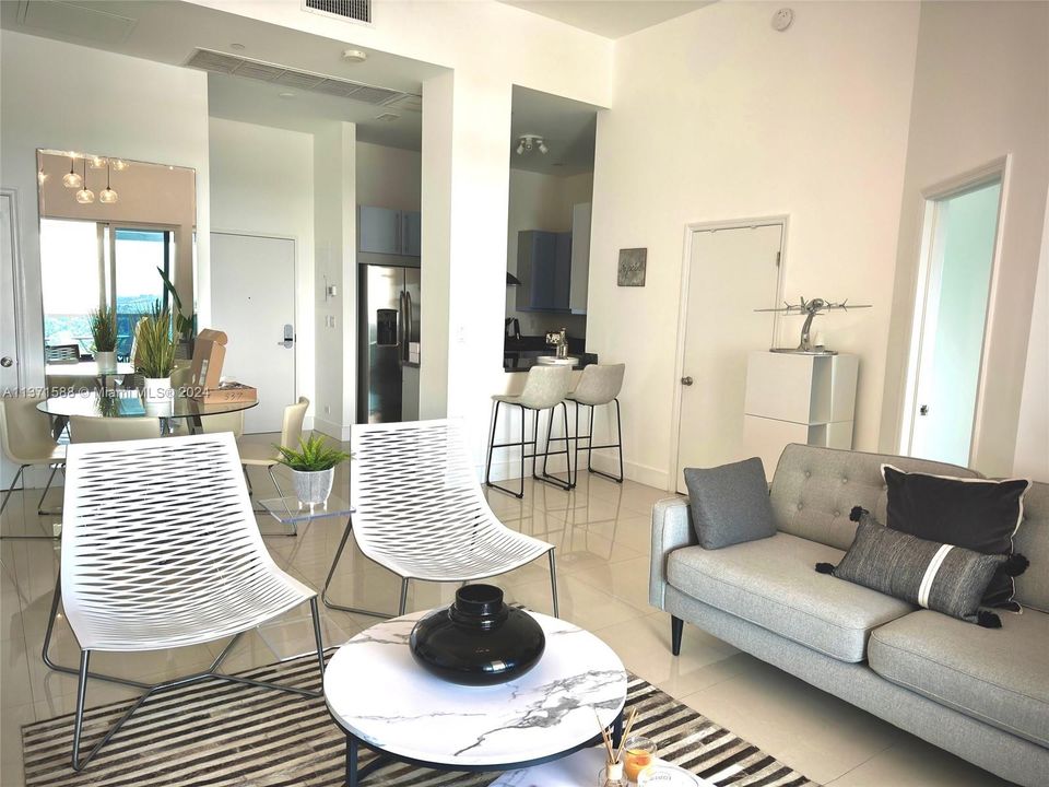 For Sale: $2,200,000 (2 beds, 2 baths, 1180 Square Feet)