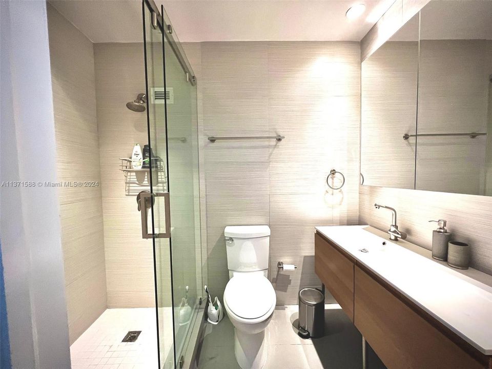 For Sale: $2,200,000 (2 beds, 2 baths, 1180 Square Feet)