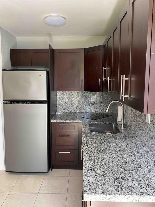 Recently Rented: $1,800 (1 beds, 1 baths, 2370 Square Feet)