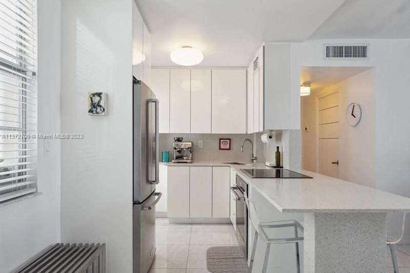 Recently Sold: $265,000 (1 beds, 1 baths, 755 Square Feet)
