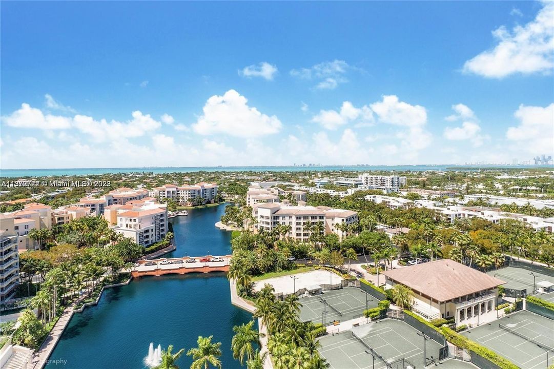 Recently Sold: $2,500,000 (3 beds, 3 baths, 2497 Square Feet)