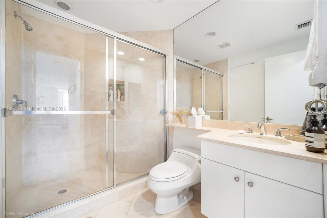 Recently Sold: $2,500,000 (3 beds, 3 baths, 2497 Square Feet)