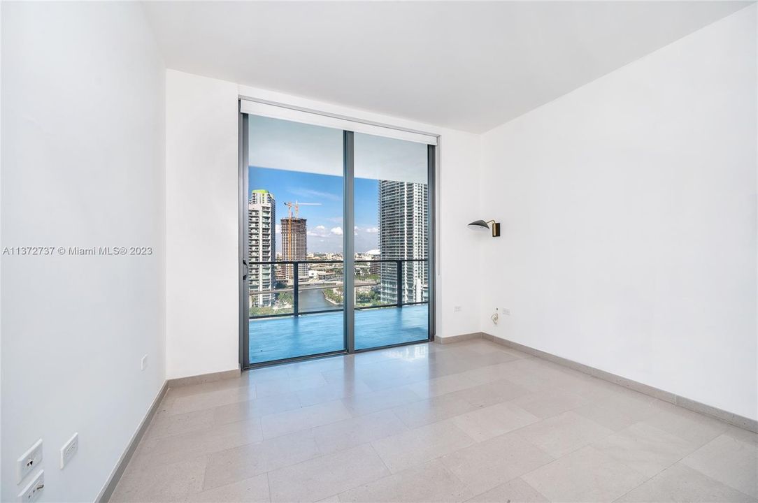 Recently Rented: $5,850 (2 beds, 2 baths, 1193 Square Feet)