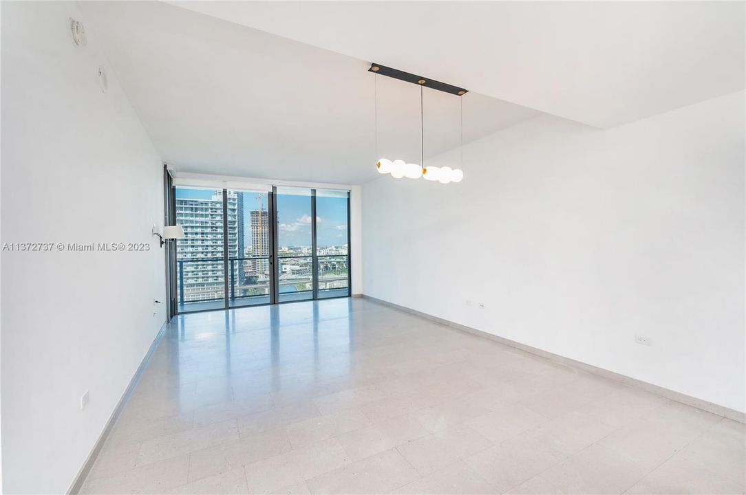 Recently Rented: $5,850 (2 beds, 2 baths, 1193 Square Feet)