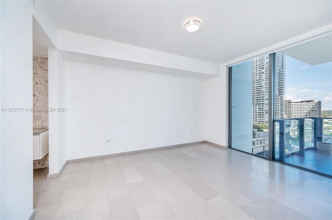 Recently Rented: $5,850 (2 beds, 2 baths, 1193 Square Feet)