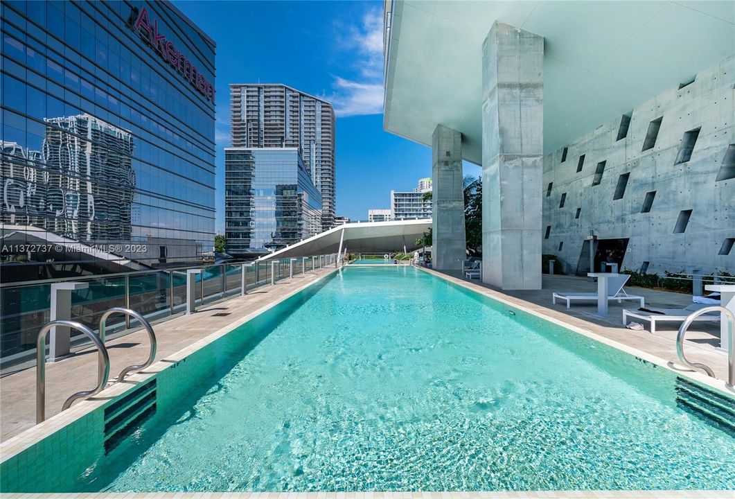 Recently Rented: $5,850 (2 beds, 2 baths, 1193 Square Feet)