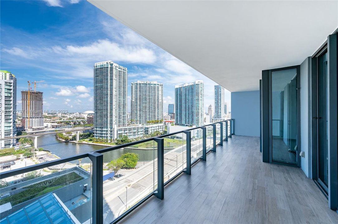 Recently Rented: $5,850 (2 beds, 2 baths, 1193 Square Feet)