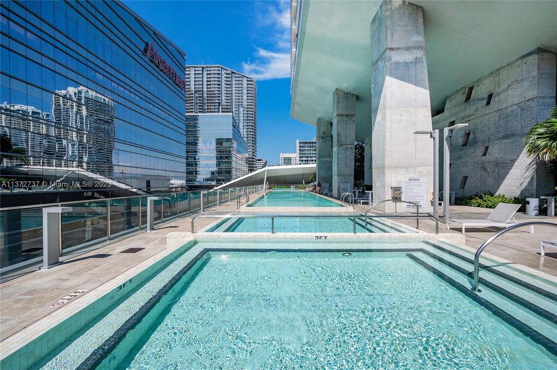 Recently Rented: $5,850 (2 beds, 2 baths, 1193 Square Feet)