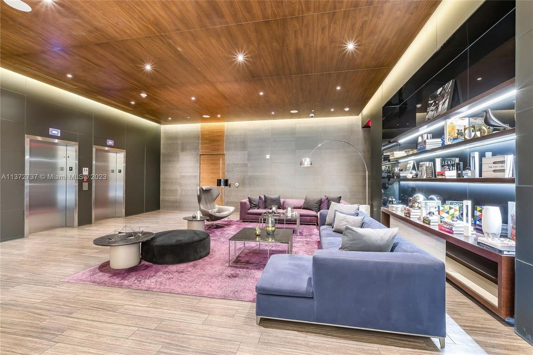 Recently Rented: $5,850 (2 beds, 2 baths, 1193 Square Feet)