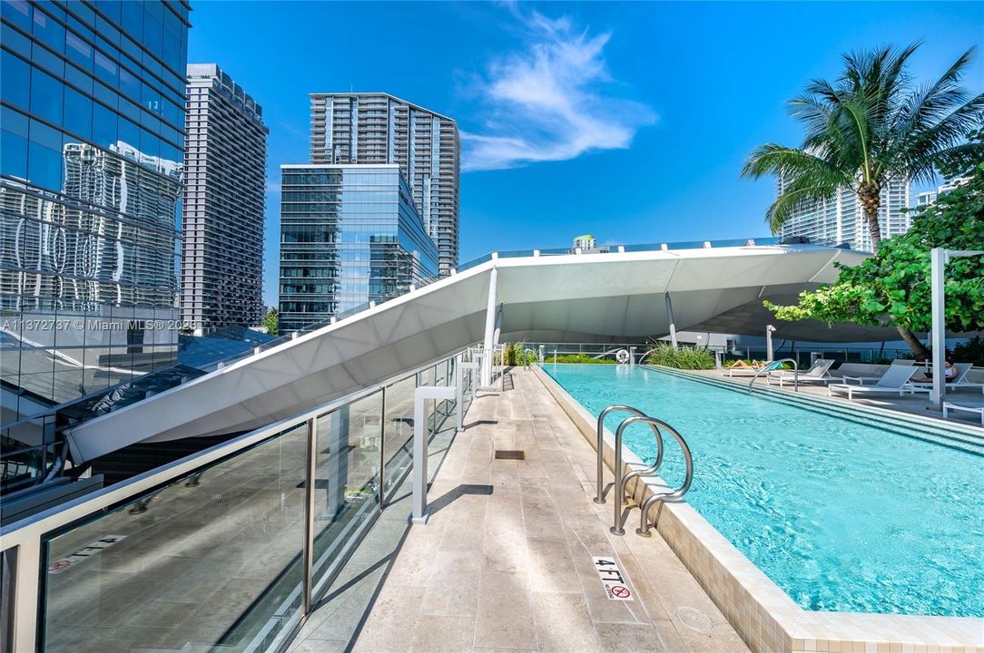 Recently Rented: $5,850 (2 beds, 2 baths, 1193 Square Feet)