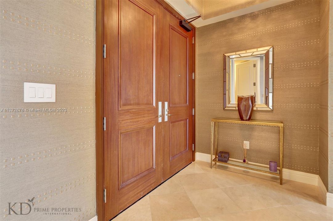 最近租的: $11,000 (2 贝兹, 2 浴室, 2139 平方英尺)