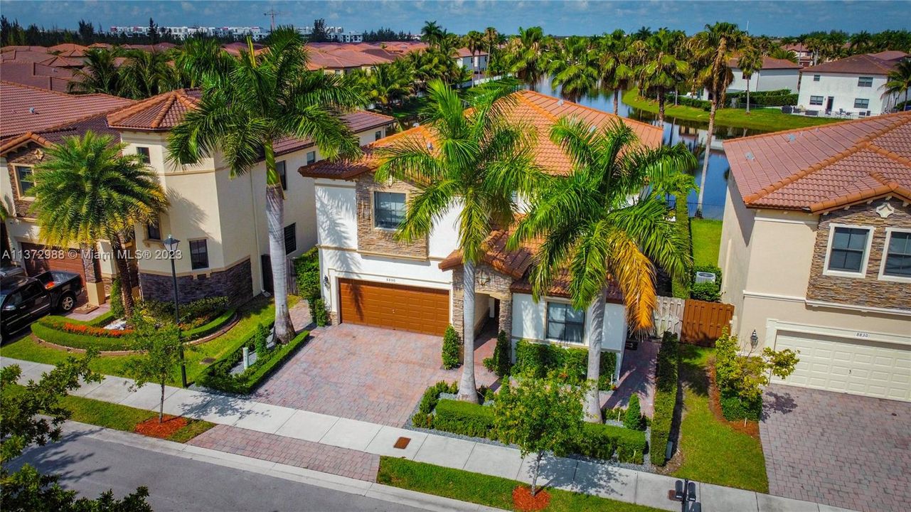 Recently Sold: $1,200,000 (5 beds, 4 baths, 3820 Square Feet)